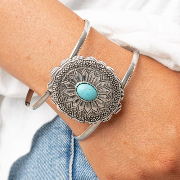 paparazzi Jewelry - Mirage Magnificence - Blue Bracelet